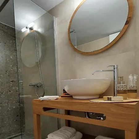 Alexandra's Boutique House