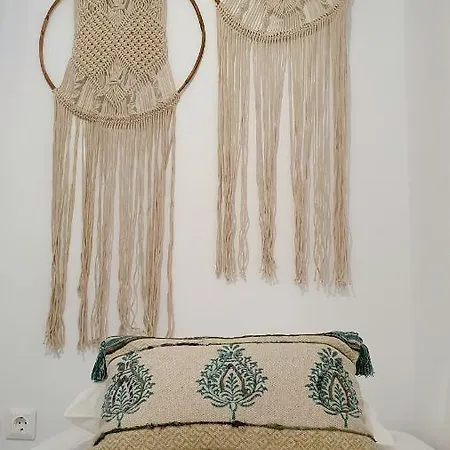 Alexandra's Boutique House * Triovasálos